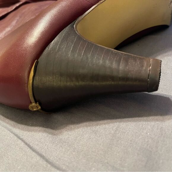 Etienne Aigner Red Heeled Boots with Vintage Flair - Picture 2 of 8